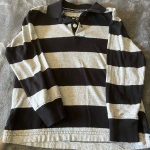 5T boys gently used gray and black long sleeve shirt